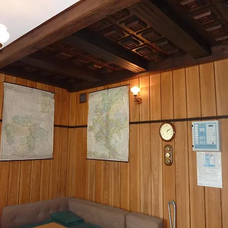 Na Zdrowiu 홈스테이 우치