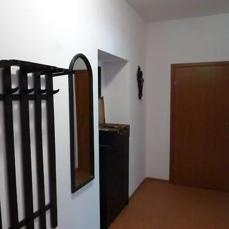 Na Zdrowiu 홈스테이 우치